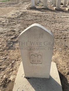 BAGHDAD (NORTH GATE) WAR CEMETERY - LOS, PIOTR